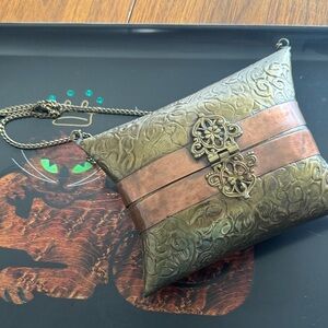 Vintage 1920’s-30’s Embossed Metal Art Deco Pillow Purse
